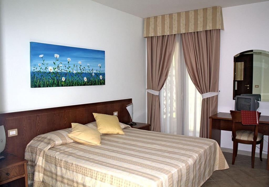 Agriturismo L'Arca Di Anna Brambilla เบลเวเดเร มาริตตีโม ห้อง รูปภาพ