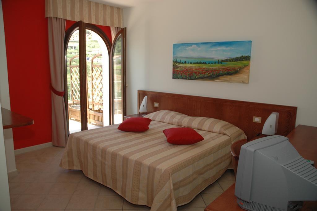 Agriturismo L'Arca Di Anna Brambilla เบลเวเดเร มาริตตีโม ห้อง รูปภาพ